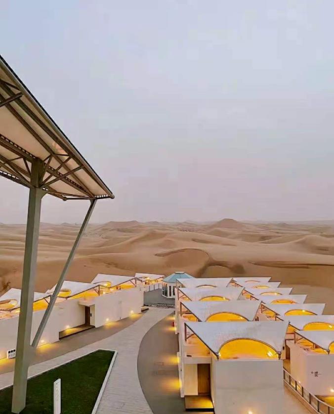 沙漠中的巨星酒店,带你去看天幕下的星星5