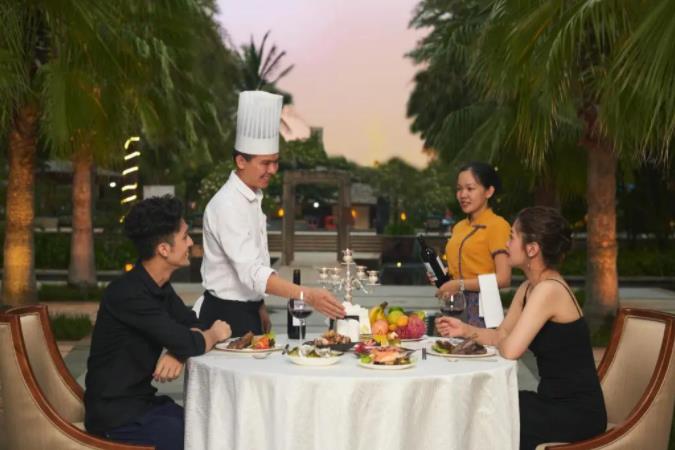 国内6月新开业的两家超火爆酒店9