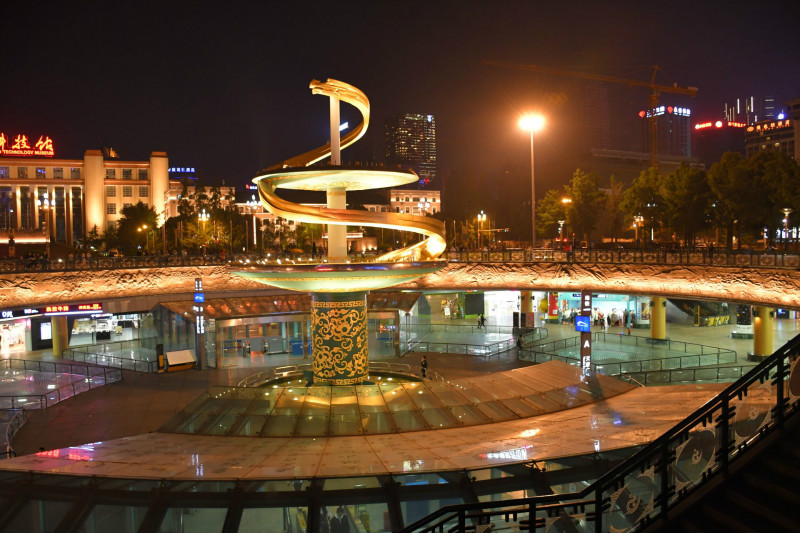 成都天府广场周边都有哪些好玩的地方？1