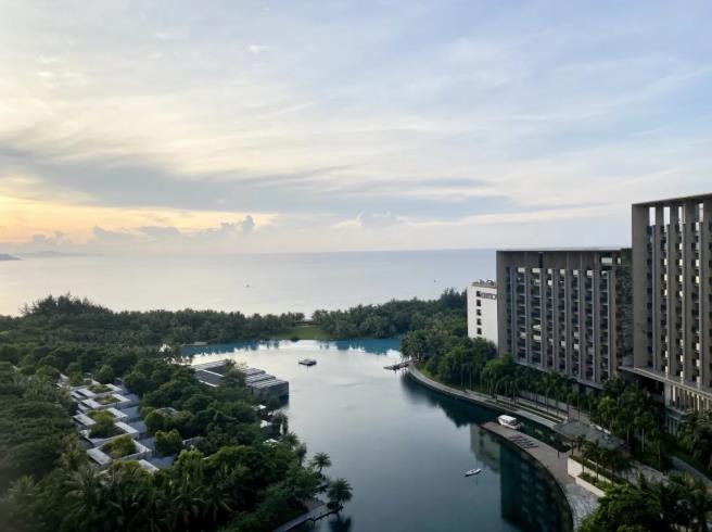 暑假带娃去三亚，都有哪些酒店适合入住？12