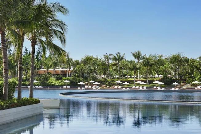 暑假带娃去三亚，都有哪些酒店适合入住？19