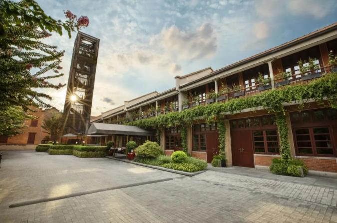 来上海过暑期,住哪些比较合适?1