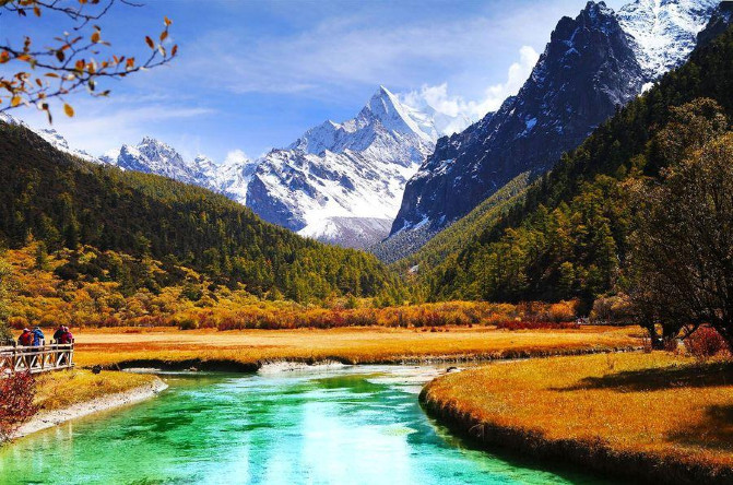 十一去稻城亚丁游玩，这些民俗文化需要了解2