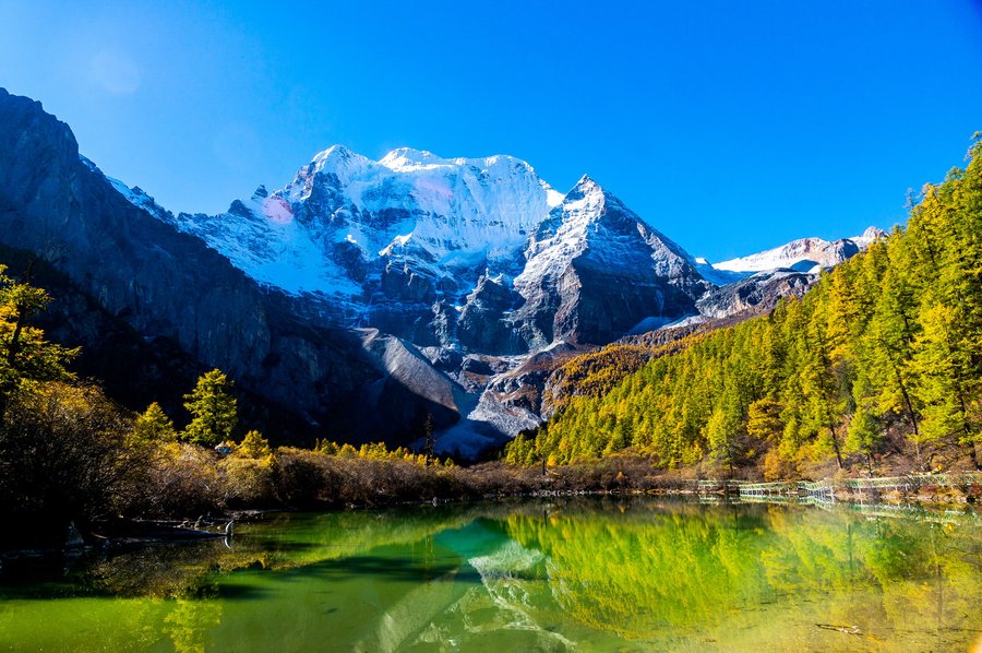 十一去稻城亚丁该如何安排旅游路线？3