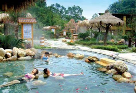 国内温泉度假村都有哪些能排上名的？2