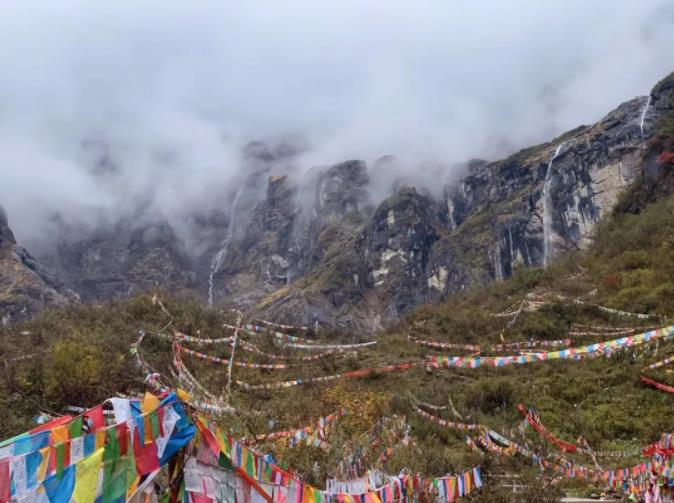 滇川秘境｜8天7晚徒步走近神山，在雪山下露营6