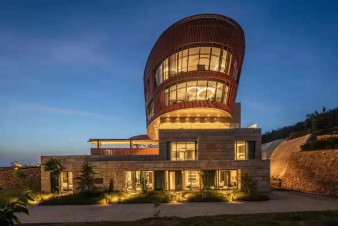 住逃牛岭酒庄,品世界级美酒美食5