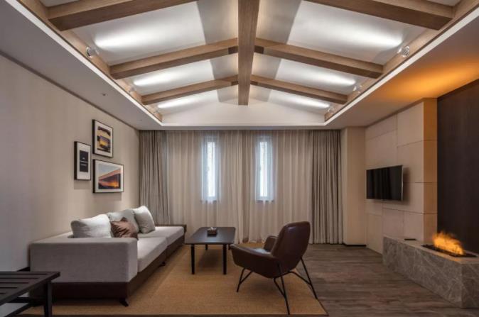 住逃牛岭酒庄,品世界级美酒美食8