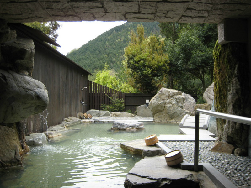 温泉都有哪些分类?该如何选择?3