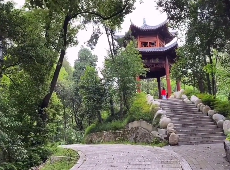 湖北黄冈龙王山风景区景点介绍1