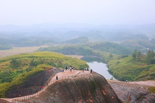 7月份去呼伦贝尔旅游(7月份去呼伦贝尔旅游怎么穿衣服)1