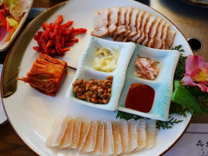 韩国旅游必吃美食(成都旅游必吃美食攻略)2