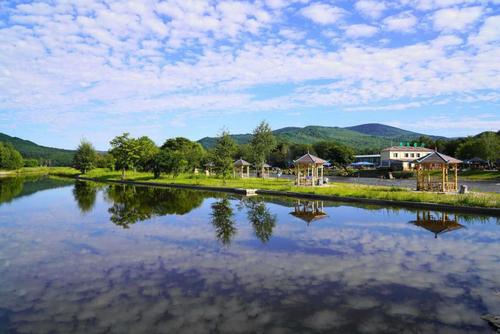 内蒙古旅游好去处(内蒙古的七月是夏季旅游的好去处)1