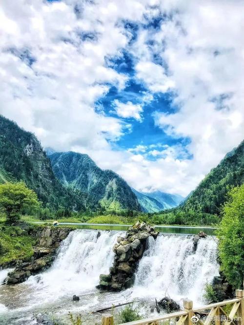 暑假四川哪里旅游凉快(暑假想到凉快一点景点旅游)2