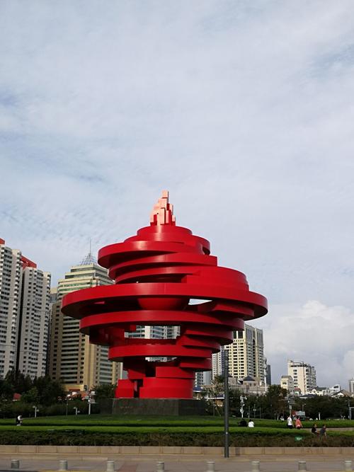 青岛五四广场旅游(青岛五四广场旅游的心情)1