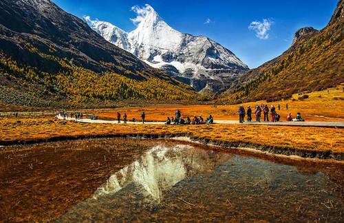 稻城亚丁旅游推荐(稻城亚丁旅游最佳季节)2