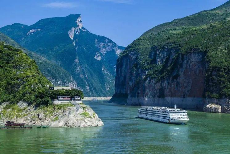 去三峡旅游带什么吃的(什么时间去三峡旅游好)2