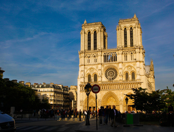 法国旅游一次多少钱(去法国旅游多少钱)1