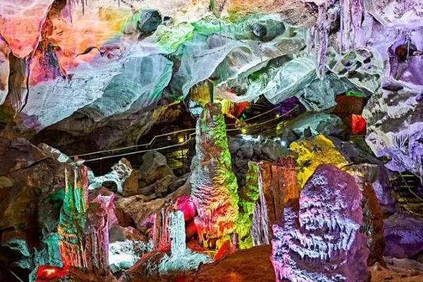 嶂石岩周边的风景区有哪些1