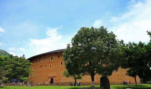 原创 福建土楼,世界上独一无二的、神话般存在的山区建筑模式1