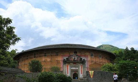 原创 福建土楼,世界上独一无二的、神话般存在的山区建筑模式2
