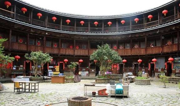 原创 福建土楼,世界上独一无二的、神话般存在的山区建筑模式5