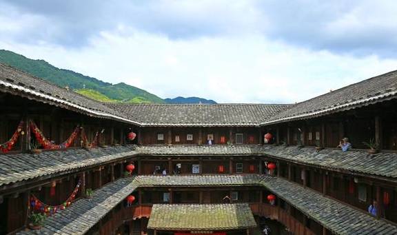 原创 福建土楼,世界上独一无二的、神话般存在的山区建筑模式7