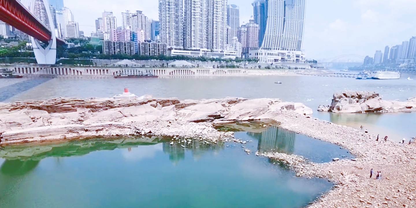 原创 重庆千年“神龟”露出水面,内有2尊佛像,市民纷纷拜祭3