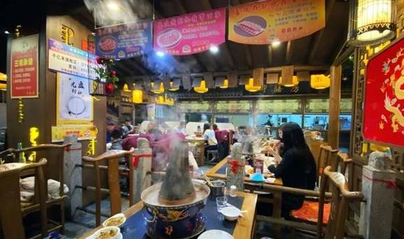 原创 这家乌拉满族火锅不正宗？作为游客，这是吉林旅行最享受的一餐8