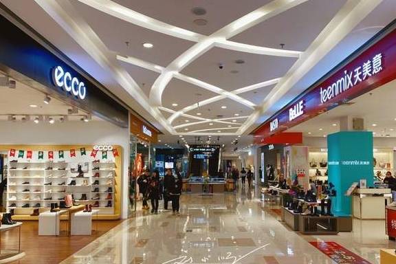 原创 实拍云南丽江“最高档”的商场，游客：想不到现在丽江这么现代化6