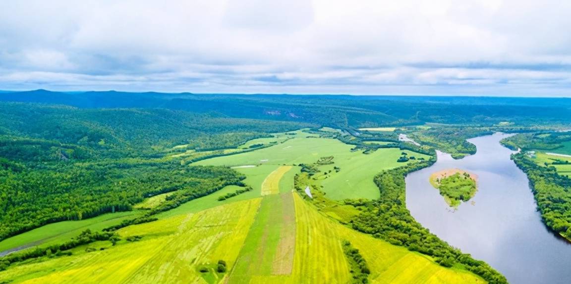 原创 “大清龙脉鹿鼎山”真的存在，藏在大兴安岭，金庸曾在此亲笔题字3