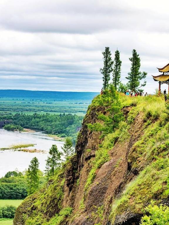 原创 “大清龙脉鹿鼎山”真的存在，藏在大兴安岭，金庸曾在此亲笔题字12