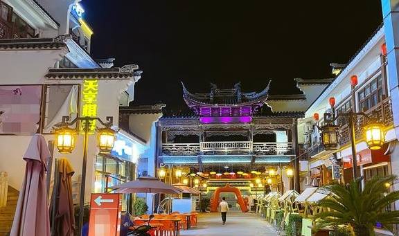 原创 无锡有一条仿古商业街,模仿南长街修建而成,没想到却非常冷清6