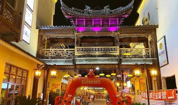 原创 无锡有一条仿古商业街,模仿南长街修建而成,没想到却非常冷清7