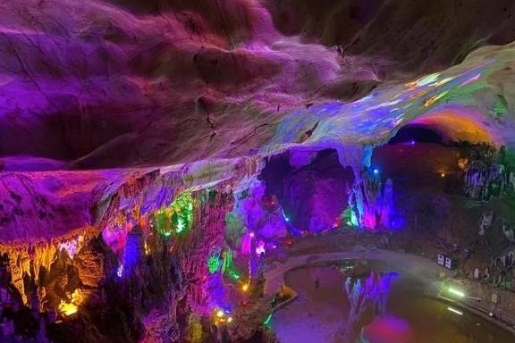 原创 广西大山发现一条密道,深不可测直通地球心脏,有梯田河流和瀑布13