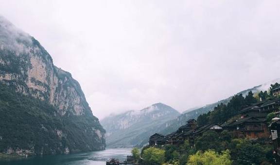 原创 重庆第一历史文化名镇,旧址埋没于江底,重建后依旧美若世外桃源3