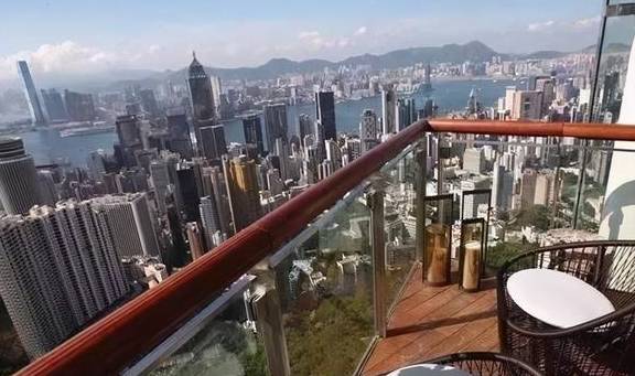 原创 香港清洁工月入上万,消费水平比内地低很多,为何还说生活困难2