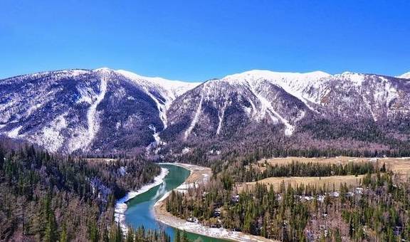 原创 新疆这片冰雪世界,景色美颜可媲美瑞士,冬季最值得去的目的地7