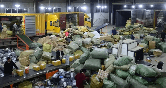 申通因暴力分拣上热搜,市值一日蒸发5.8亿,曾经的快递老大衰落了2