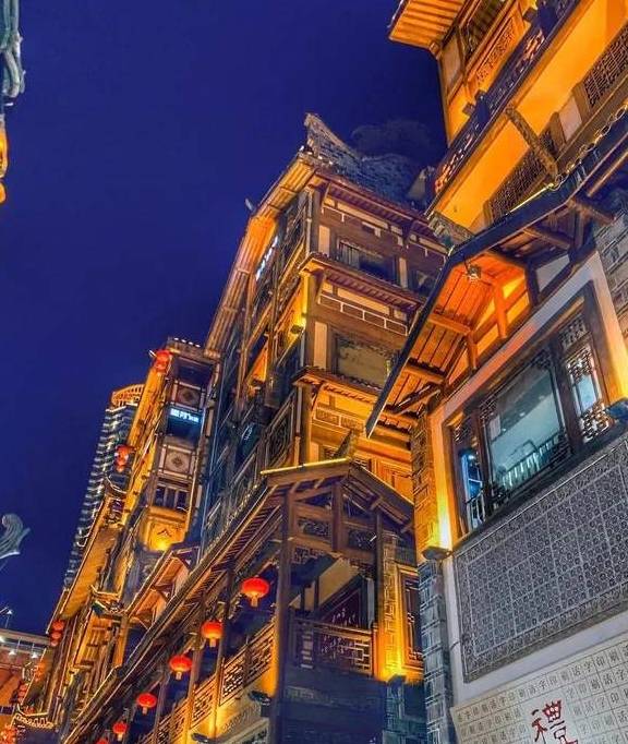 原创 酣畅淋漓、水煮重庆,巴渝儿女激情热辣的千面一城20