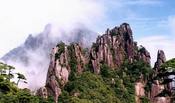 原创 江西一名山“惨遭毒手”，被驴友故意破坏，罚款600万以示警戒2