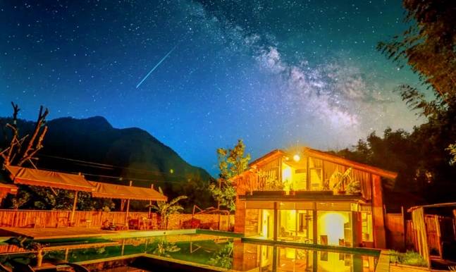 原创 找一隅角落小住几日,不需什么名山大川心,只念秀水青峦!4