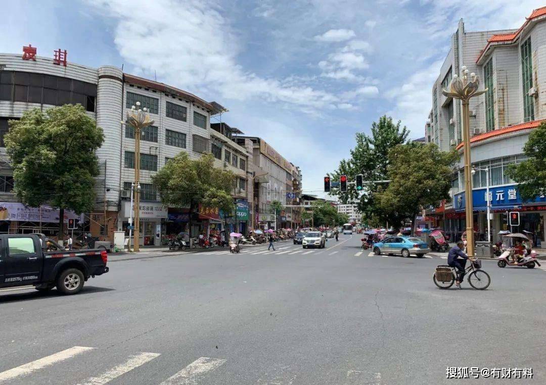 原创 县城买房和农村盖房,10年后哪种选择才是正确的?答案已明确6