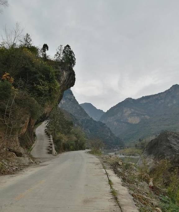 原创 仙人关,嘉陵江畔,吴王城遗址处,我看到不堪入目的一幕6