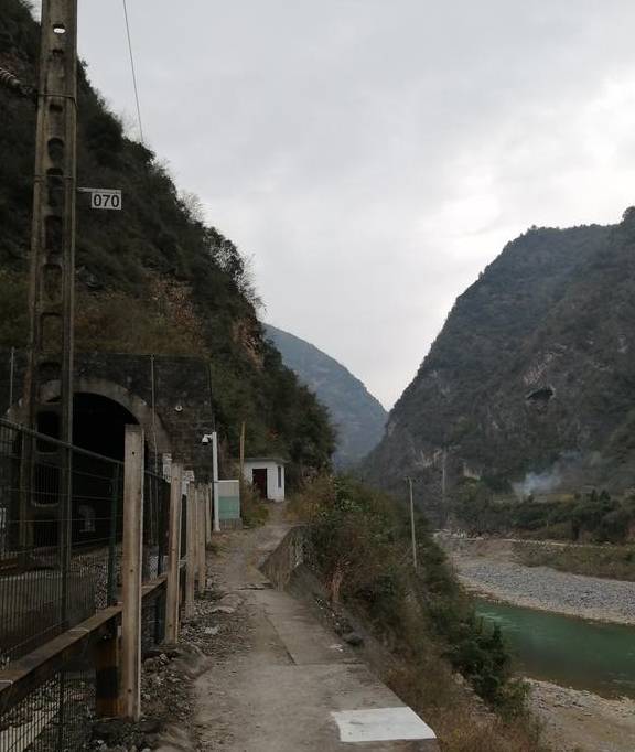 原创 仙人关,嘉陵江畔,吴王城遗址处,我看到不堪入目的一幕10