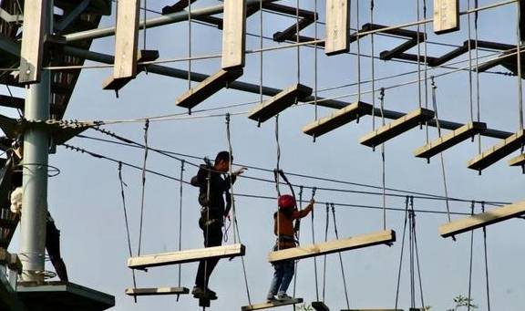 原创 比莫干山好玩,新发现耗资十亿的宝藏地,茶园野奢帐篷屋不输南非45