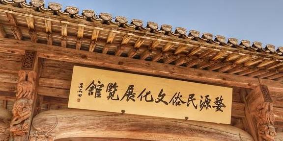 原创 眼前最热门旅游地,当然是江西婺源篁岭,但是人山人海有啥意思?17