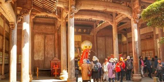 原创 眼前最热门旅游地,当然是江西婺源篁岭,但是人山人海有啥意思?18