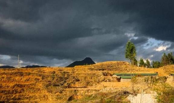 原创 周小柚坐车6小时只为解锁这个大山里的“五古”小村，真的太美了1