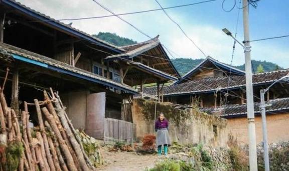 原创 周小柚坐车6小时只为解锁这个大山里的“五古”小村，真的太美了14